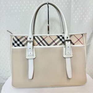 Authentic Burberry white and beige Leather and nylon Nova check shoulder/handbag